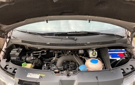 Volkswagen Caravelle T5, 2012 год, 1 800 000 рублей, 12 фотография