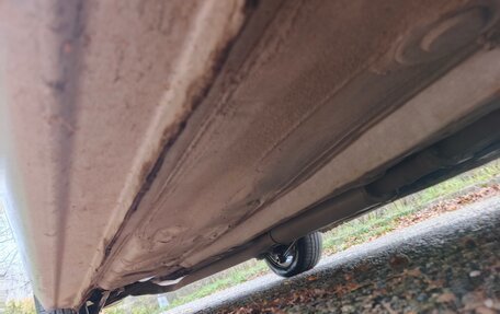 Toyota Avensis III рестайлинг, 1999 год, 300 000 рублей, 4 фотография