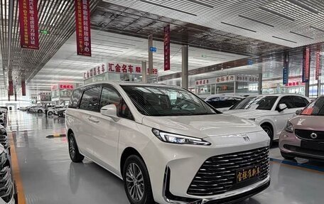 Buick GL8, 2025 год, 5 200 000 рублей, 2 фотография