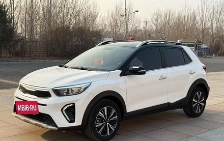 KIA Stonic, 2022 год, 1 330 000 рублей, 2 фотография