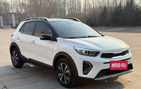 KIA Stonic, 2022 год, 1 330 000 рублей, 3 фотография