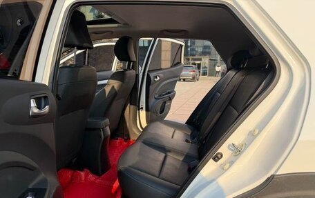 KIA Stonic, 2022 год, 1 330 000 рублей, 12 фотография