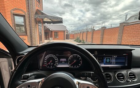 Mercedes-Benz E-Класс, 2019 год, 3 500 000 рублей, 3 фотография