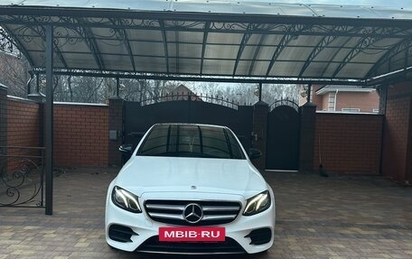 Mercedes-Benz E-Класс, 2019 год, 3 500 000 рублей, 12 фотография