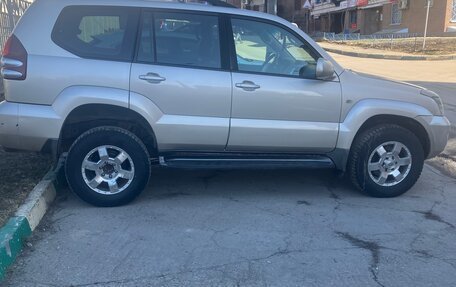 Toyota Land Cruiser Prado 120 рестайлинг, 2008 год, 1 650 000 рублей, 3 фотография