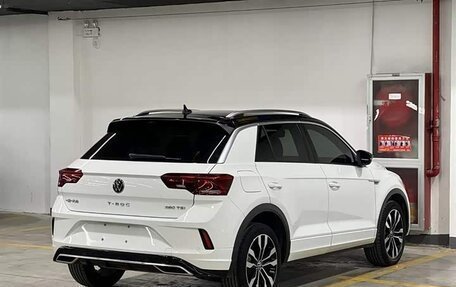 Volkswagen T-Roc I, 2022 год, 1 700 000 рублей, 5 фотография