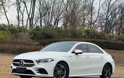Mercedes-Benz A-Класс, 2022 год, 1 950 000 рублей, 1 фотография