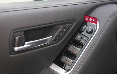 Toyota Land Cruiser, 2023 год, 12 180 000 рублей, 10 фотография