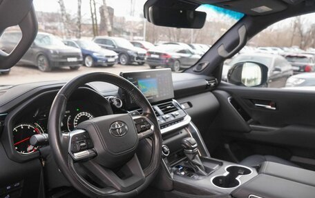 Toyota Land Cruiser, 2023 год, 12 180 000 рублей, 24 фотография