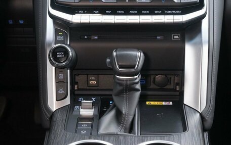 Toyota Land Cruiser, 2023 год, 12 180 000 рублей, 26 фотография