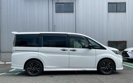 Honda Stepwgn IV, 2021 год, 2 100 000 рублей, 4 фотография