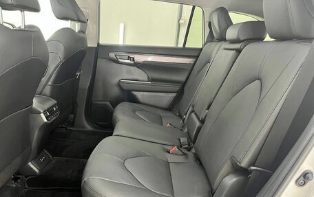 Toyota Highlander, 2026 год, 5 640 000 рублей, 31 фотография