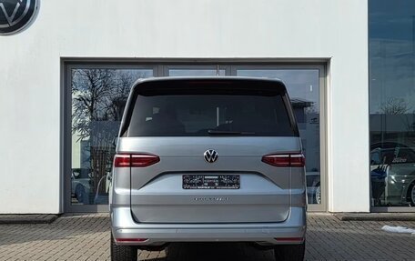 Volkswagen Multivan, 2022 год, 4 560 000 рублей, 6 фотография