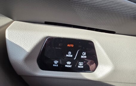 Volkswagen Multivan, 2022 год, 4 560 000 рублей, 14 фотография