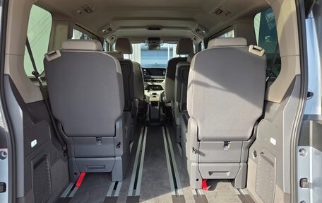 Volkswagen Multivan, 2022 год, 4 560 000 рублей, 8 фотография