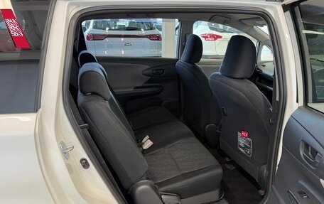 Toyota Wish II, 2010 год, 1 349 000 рублей, 18 фотография