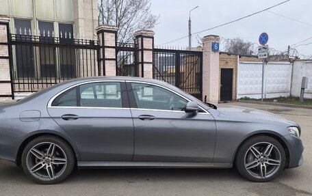 Mercedes-Benz E-Класс, 2018 год, 2 100 000 рублей, 7 фотография