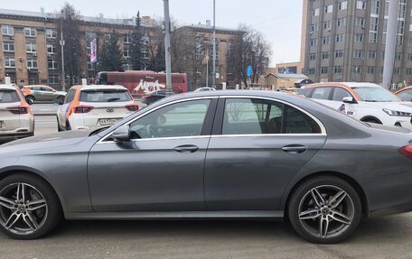 Mercedes-Benz E-Класс, 2018 год, 2 100 000 рублей, 8 фотография