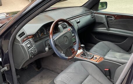 Mercedes-Benz E-Класс, 1998 год, 695 000 рублей, 20 фотография