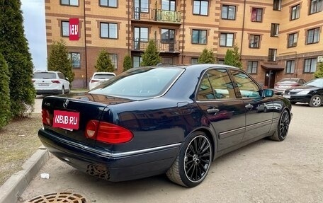 Mercedes-Benz E-Класс, 1998 год, 695 000 рублей, 4 фотография