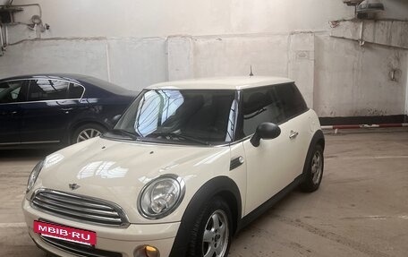 MINI Hatch, 2009 год, 850 000 рублей, 3 фотография