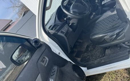 Mitsubishi L200 IV рестайлинг, 2015 год, 2 300 000 рублей, 3 фотография