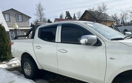 Mitsubishi L200 IV рестайлинг, 2015 год, 2 300 000 рублей, 7 фотография