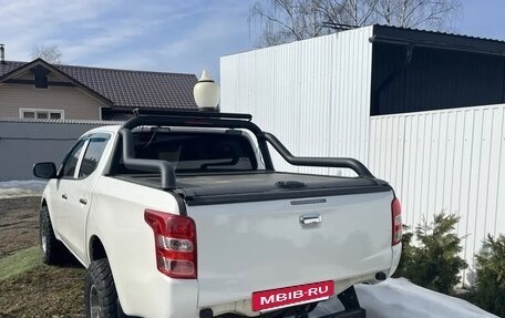 Mitsubishi L200 IV рестайлинг, 2015 год, 2 300 000 рублей, 5 фотография