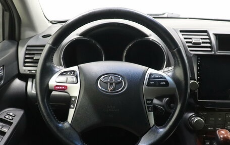 Toyota Highlander III, 2012 год, 1 942 000 рублей, 8 фотография