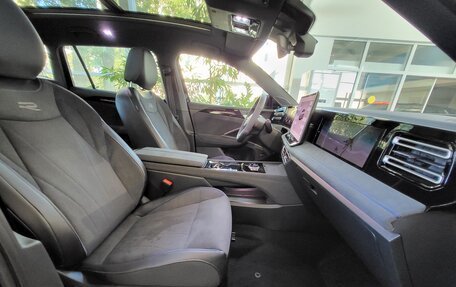 Volkswagen Tiguan, 2024 год, 5 598 000 рублей, 16 фотография