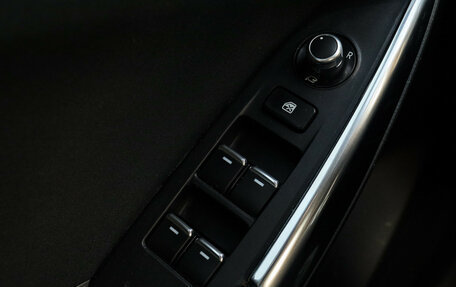 Mazda 6, 2016 год, 1 680 000 рублей, 18 фотография