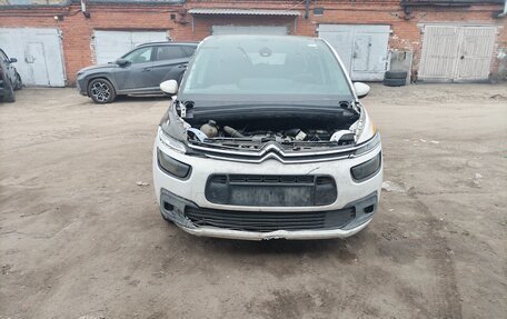 Citroen C4 Picasso II рестайлинг, 2017 год, 400 000 рублей, 1 фотография