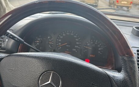 Mercedes-Benz M-Класс, 2000 год, 350 000 рублей, 1 фотография