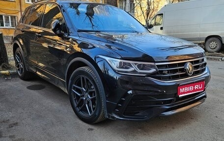 Volkswagen Tiguan II, 2021 год, 3 875 000 рублей, 1 фотография