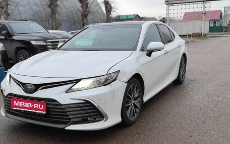 Toyota Camry, 2022 год, 3 496 000 рублей, 1 фотография