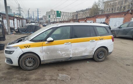 Citroen C4 Picasso II рестайлинг, 2017 год, 400 000 рублей, 2 фотография