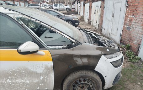 Citroen C4 Picasso II рестайлинг, 2017 год, 400 000 рублей, 3 фотография