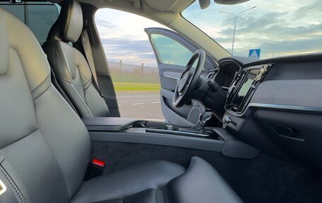 Volvo S90 II рестайлинг, 2021 год, 4 000 000 рублей, 9 фотография