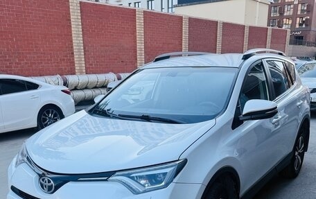 Toyota RAV4, 2018 год, 2 490 000 рублей, 3 фотография