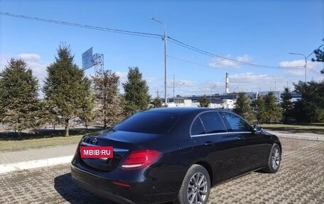 Mercedes-Benz E-Класс, 2016 год, 2 500 000 рублей, 5 фотография