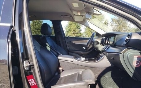 Mercedes-Benz E-Класс, 2016 год, 2 500 000 рублей, 9 фотография