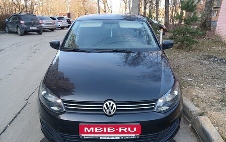 Volkswagen Polo VI (EU Market), 2012 год, 690 000 рублей, 2 фотография