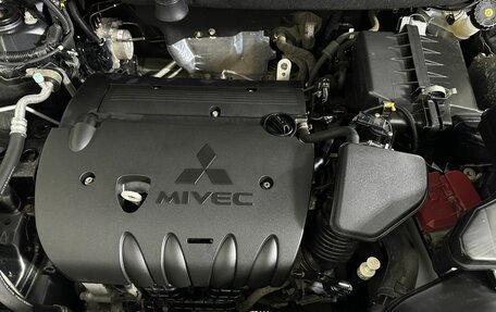 Mitsubishi Outlander III рестайлинг 3, 2018 год, 2 000 000 рублей, 17 фотография