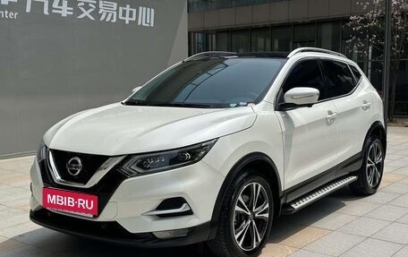 Nissan Qashqai, 2022 год, 1 800 000 рублей, 2 фотография