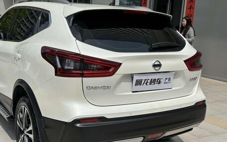 Nissan Qashqai, 2022 год, 1 800 000 рублей, 10 фотография