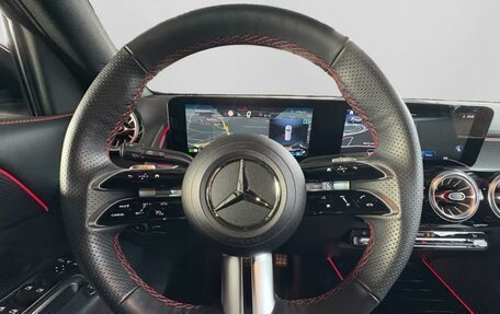 Mercedes-Benz GLB, 2022 год, 2 550 000 рублей, 15 фотография