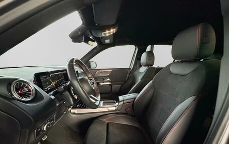 Mercedes-Benz GLB, 2022 год, 2 550 000 рублей, 14 фотография