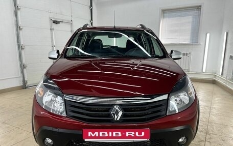 Renault Sandero I, 2014 год, 857 000 рублей, 2 фотография