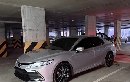 Toyota Camry, 2022 год, 4 300 000 рублей, 3 фотография