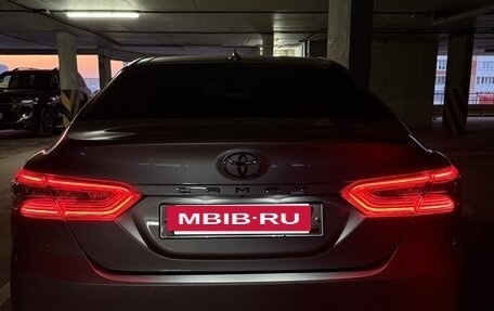 Toyota Camry, 2022 год, 4 300 000 рублей, 2 фотография